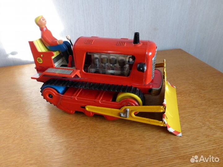 Игрушка Трактор СССР-ГДР, металлическая