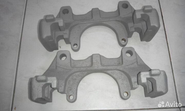 Скобы суппортов на 308мм торм диск