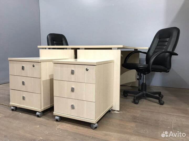 Комплект мебели Vasanta стол тумба