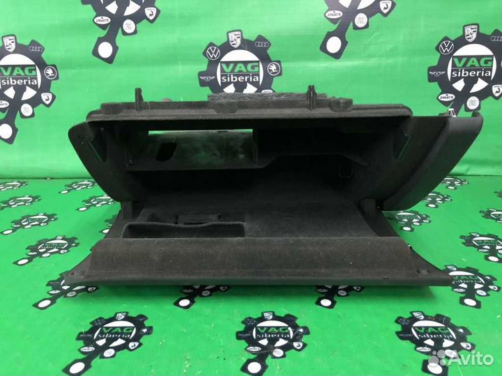 Бардачок 8K1857035C audi-A4-B8