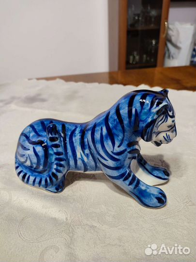 Тигр фигурка гжель