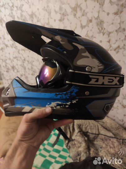 Продам кроссовый шлем и черепаху