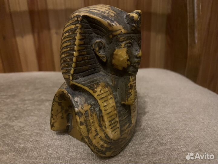 Египетская статуэтка Фараон