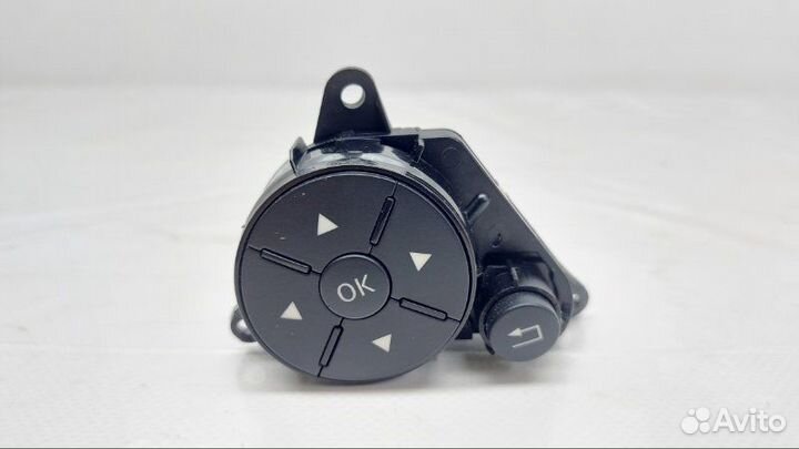 Кнопки руля Mercedes-Benz C W204 6.3 2009