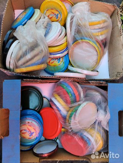 Крышки для банок капроновые и винтовые, стеклянные