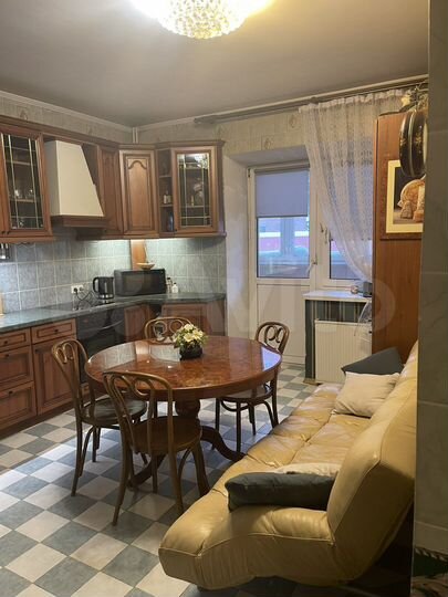 3-к. квартира, 92 м², 2/9 эт.