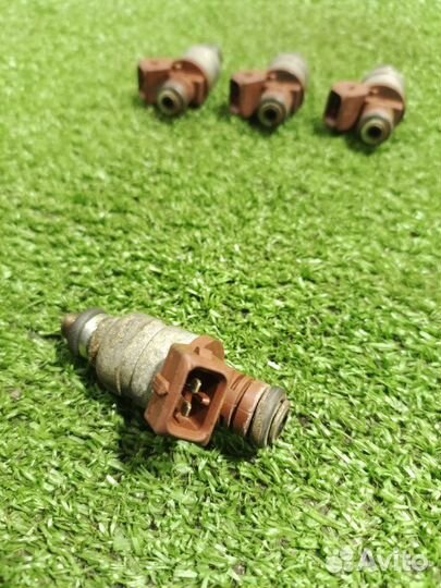 Форсунка топливная Chevrolet Lacetti седан 1.4