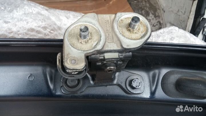 BMW E81 E87 E84 петли на крышку багажника