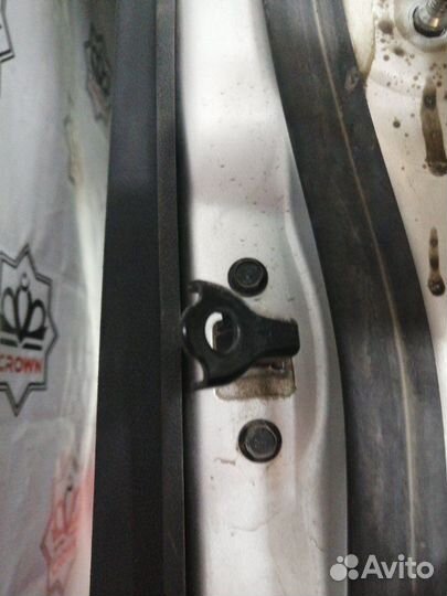 Ограничитель двери задний левый Nissan Almera G15