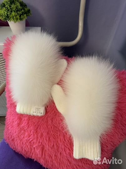 Варежки с натуральным мехом песца