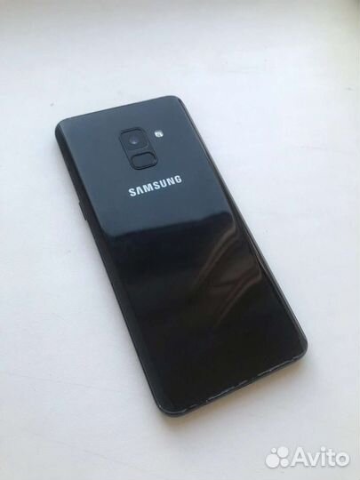 Телефон Samsung galaxy a8