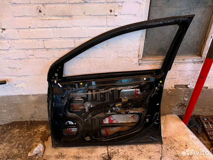 Дверь правая lancer 10