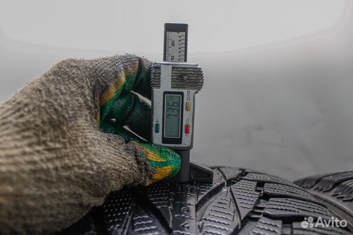 Nokian Tyres Hakkapeliitta R2 SUV 235/55 R19 105R