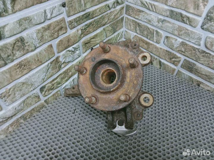 Кулак поворотный передний правый Ford Focus CB4