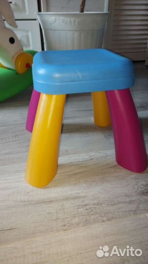 Лошадь каталка+ подарки