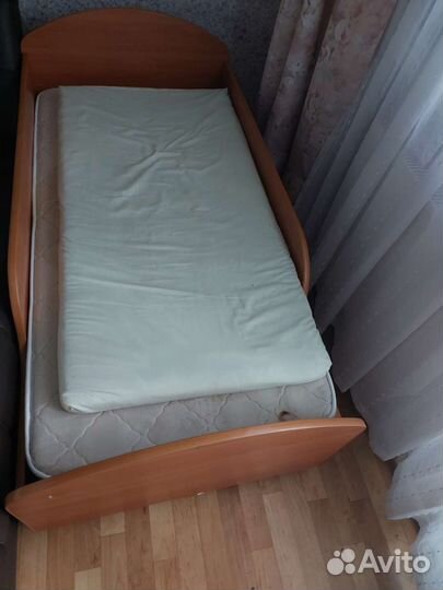 Детская кровать от 3 лет с матрасом бу