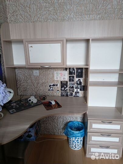 Письменный стол