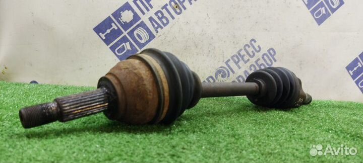 Привод левый Ford Focus 1 седан 2.0 2002