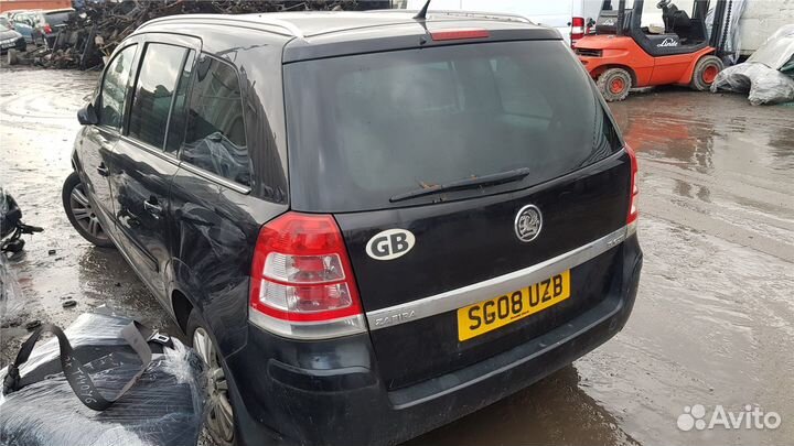 Разбор на запчасти Opel Zafira B 2005-2012