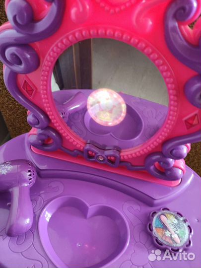 Детский столик для красоты