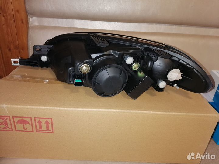 Фара Chevrolet Lacetti HBK правая