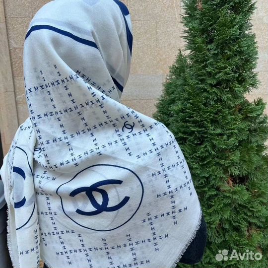 Chanel платок