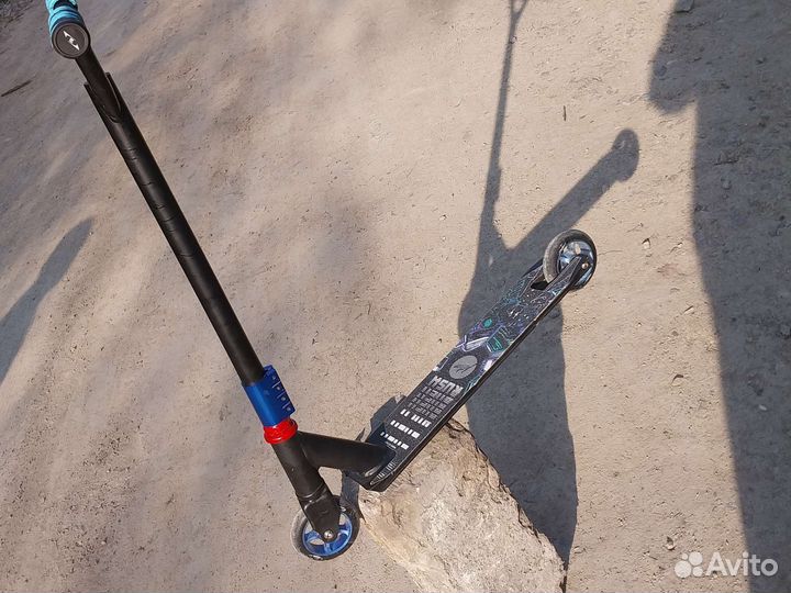 На продажу летит кастом самокат,не одной царапины