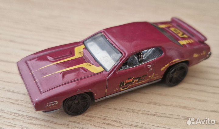 Hot Wheels Chrysler V5294 2011
