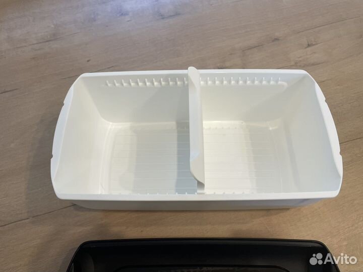 Хленица Tupperware