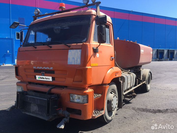 Комбинированная дорожная машина ко-829А1