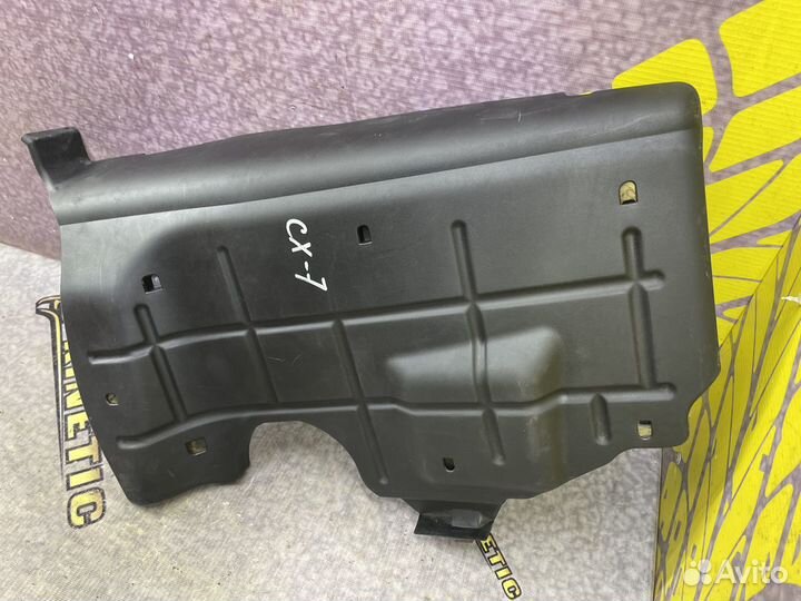 Накладка под торпедо правая Мазда сх7 CX-7