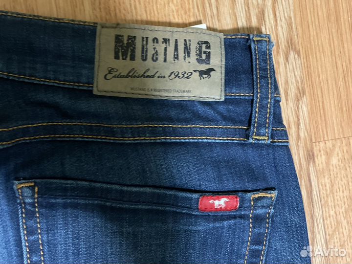 Джинсы женские 25 26(mustang и d&g)