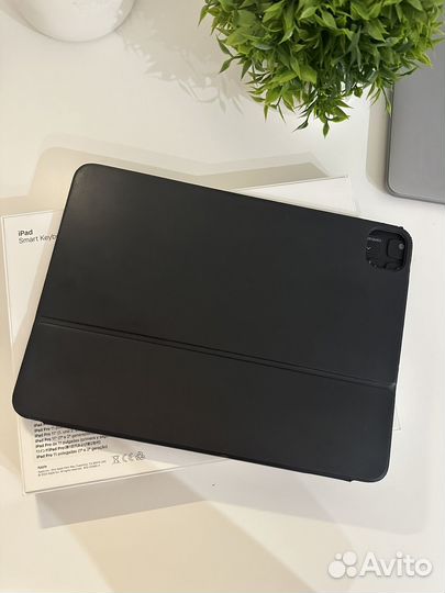 Apple SMART Keyboard Folio 11