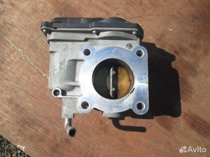 Дроссельная заслонка Toyota Corolla Fielder NZE141