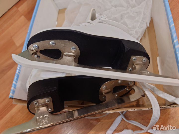 Коньки фигурные детские