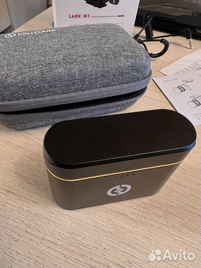 Беспроводной петличный микрофон Hollyland Lark M1