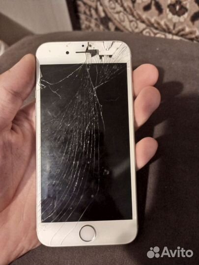Телефон iPhone 6s