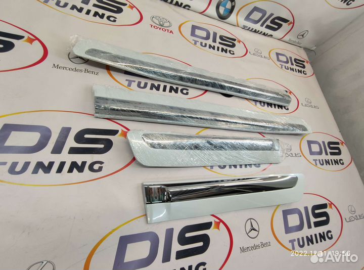 Молдинги дверей Lexus LX570 12-15г White