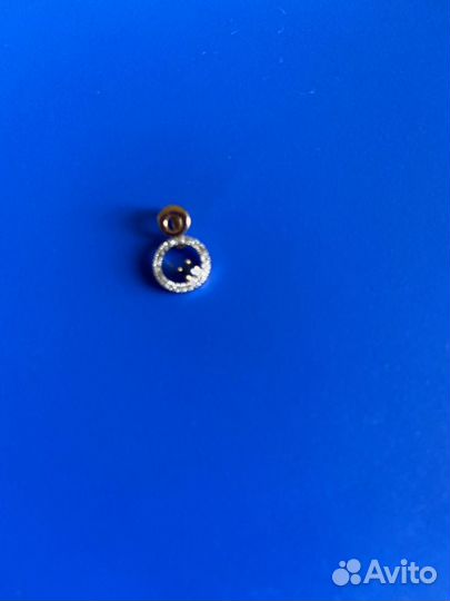 Золотой кулон