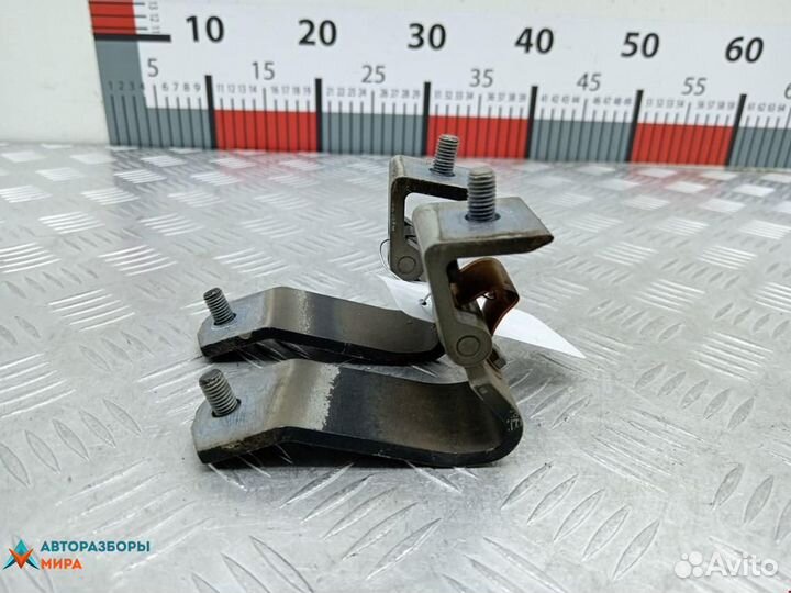 Петля крышки багажника Mini Cooper R56 2009