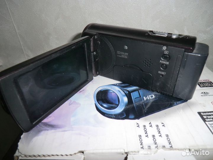 Видео камера sony HDR-CX250E;