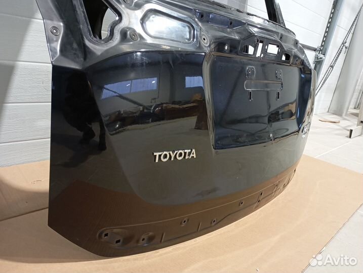 Дверь багажника Toyota Rav4 40