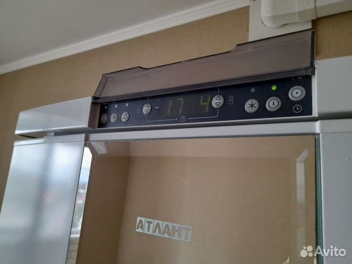 Холодильник двухкамерный Атлант хм 6001-001