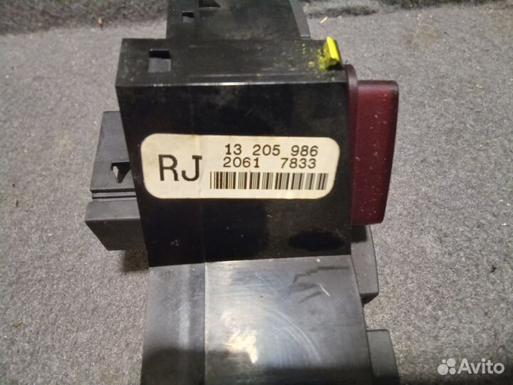 Кнопка аварийки Opel Corsa D