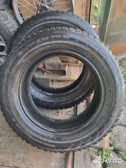 Nokian Tyres Hakkapeliitta 5 215/60 R16