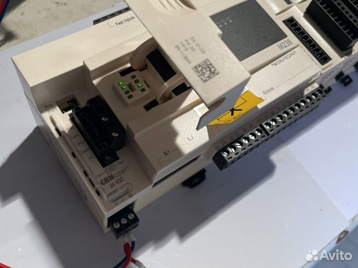 Комплект Schneider Electric Canopen плк M238 24