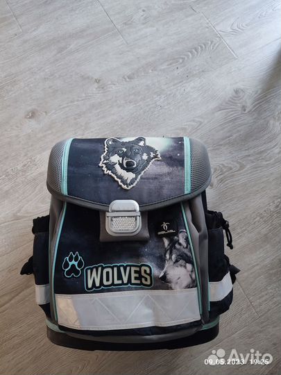 Школьный рюкзак