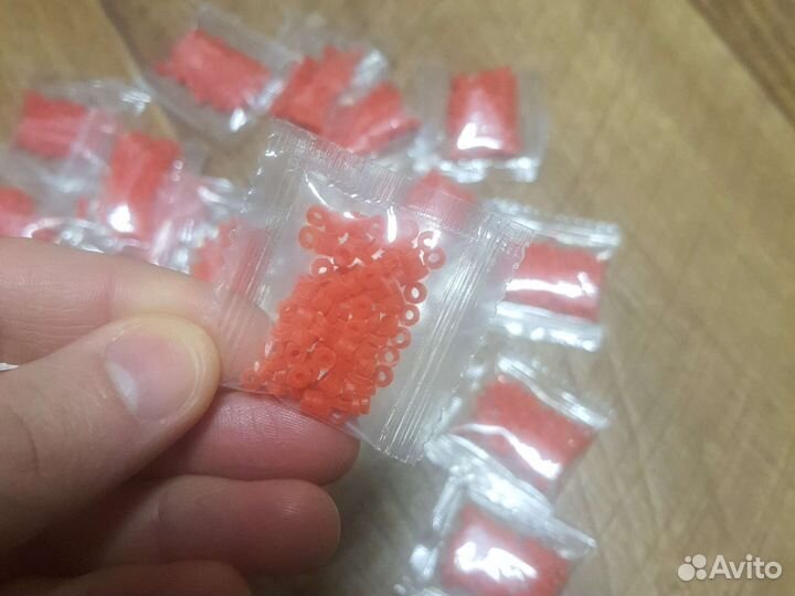 Резинки красные для рыбалки