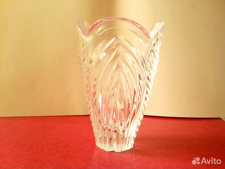 Вазы, тарелки