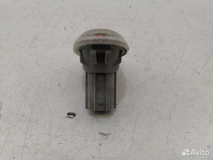 Повторитель поворота в крыло Mazda 6 седан GG 2.0